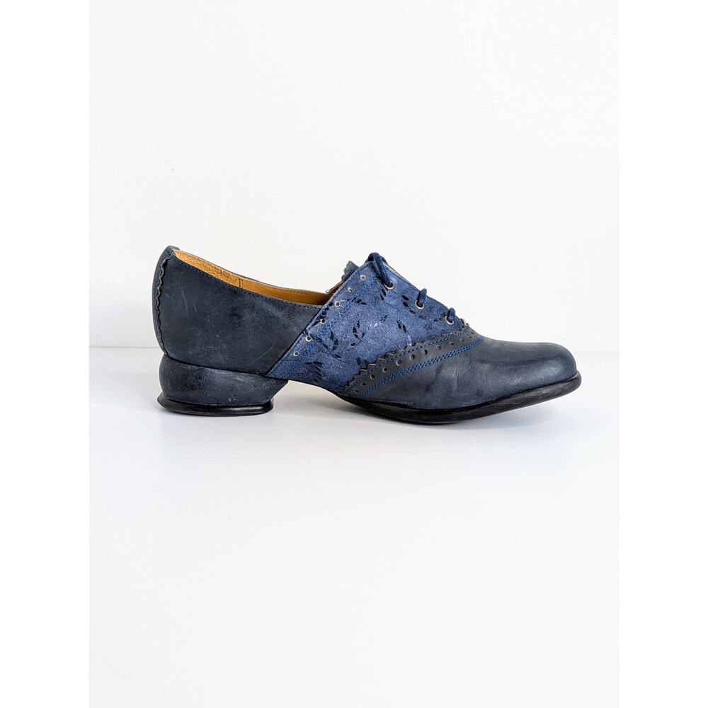 John Fluevog Erika Fellowship Oxford 9 Blue Two Tone Saddle Shoe Lace Low Heel - Picture 8 of 16
